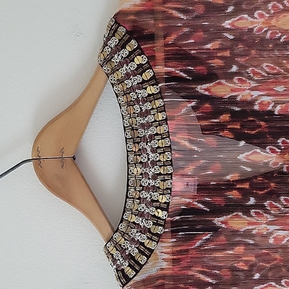 Chico's Sheer Ikat Print Tunic Blouse Sequin Beaded Neckline Size Large - Picture 6 of 9
